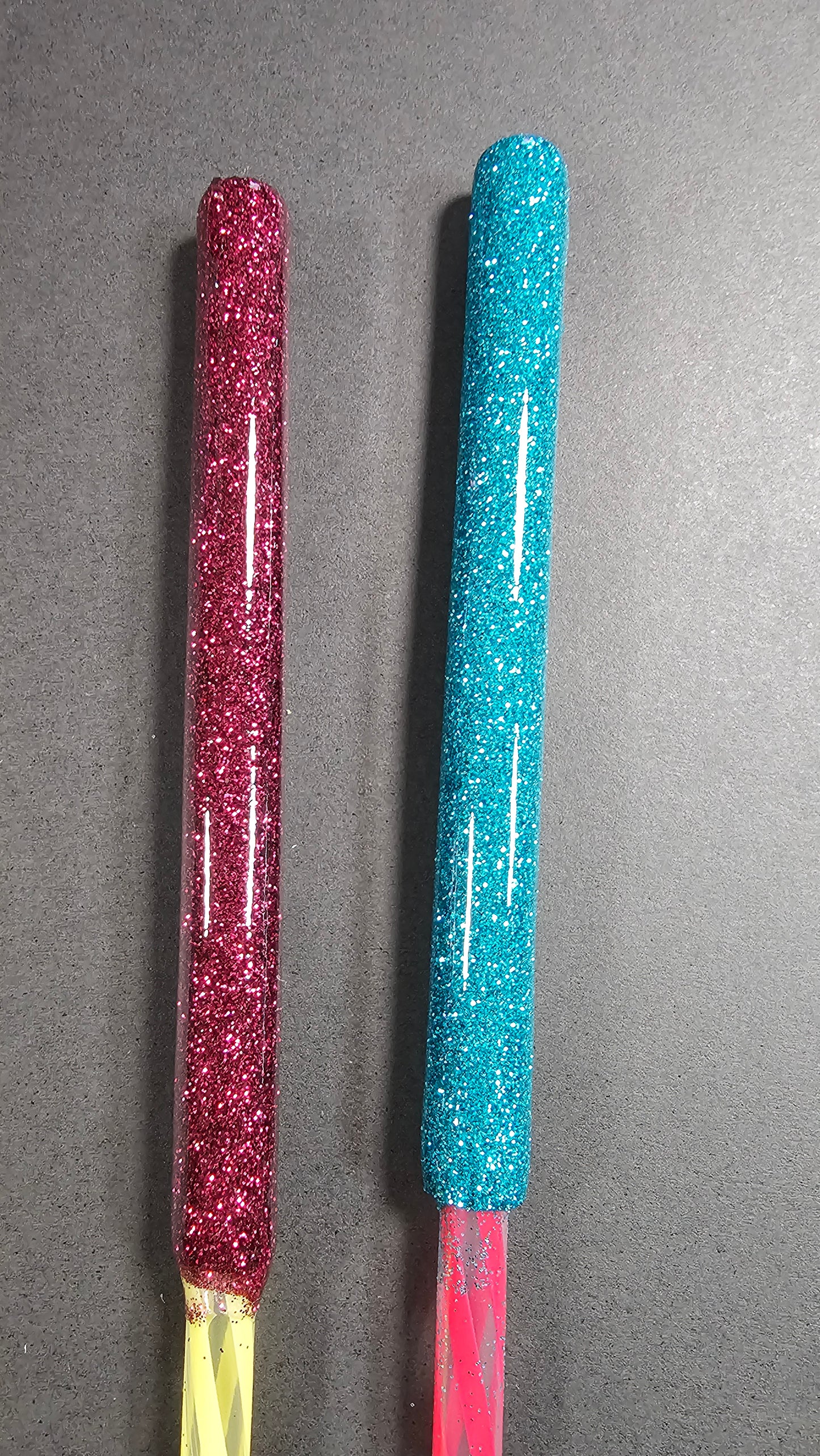 Glitter pen